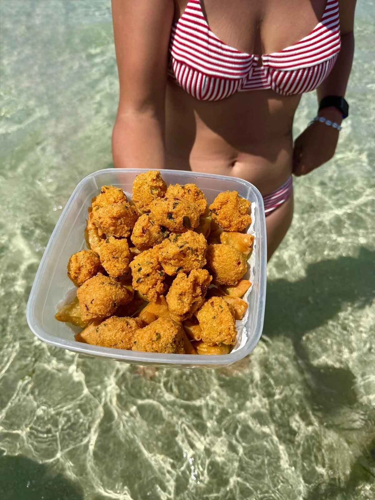 Gâteaux piments servis dans le lagon